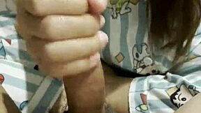 i love my asian girlfriend's soft handjob grip