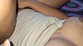 i masturbate in front of friend she gets hot 😈💦