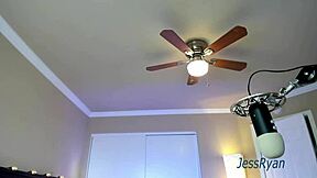 damn, check out this sexy milf shaking her perfect big ass for you...