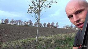 She traded wet pussy for cheap ride home deal