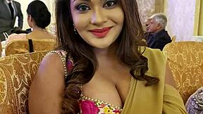 Tamil girl's scandalous lover chat turns intensely hot and revealing