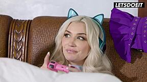 Skye Blue Mia Kay Young Lesbians Cheat with Face Sitting Orgasms