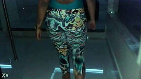 check out these new leggings hugging my curves