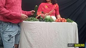 Indian MILF Vegetable Seller Bent Over for Doggystyle Creampie Fuck in Open Market