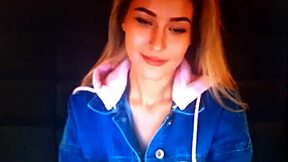 Rubia Blonde Streams Live On Chaturbate Webcam Show 2