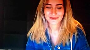 Rubia Blonde Streams Live On Chaturbate Webcam Show 2