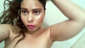 Ginger Paris' Pussy Drips Urine in Extreme Closeup!