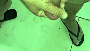 Kleber unloads huge creampie inside brazilian primavera 2025