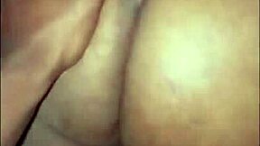 Mi vecina cachonda termina follando en mi cama