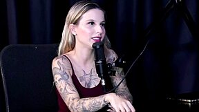 whoa she got kicked outta spots had open relationship n tried with teen just joana on sheer red 😍