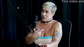 whoa she got kicked outta spots had open relationship n tried with teen just joana on sheer red 😍