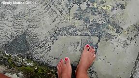 i crave those dirty wet barefoot street soles