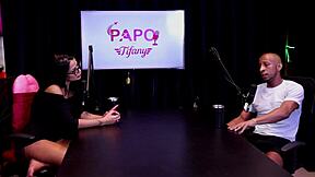 whoa negro top's huge pau... mulata safada sucking it so damn gostoso mmm!!