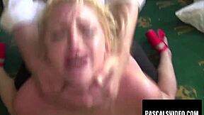 Dreamy kinky curves: Loula Lou makes Pascal White's blonde fantasy real?