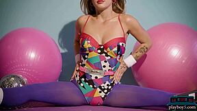 Aubrey Destremps' bubble butt striptease workout blasts