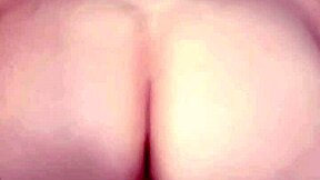 hey auntie, love your early morning pussy stretch close up?