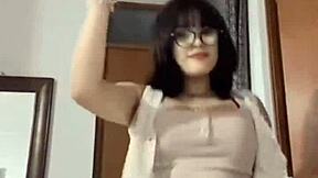 TikTok girls shake their asses in sexy teasing videos