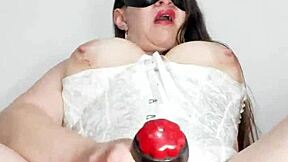 God, my Colombian stepmom's giant cameltoe pussy lips drip in leggings for me