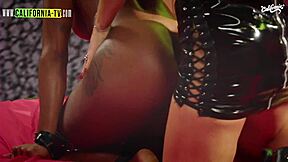 Taluane boom dominates iasmim santana in hot bisexual submission play