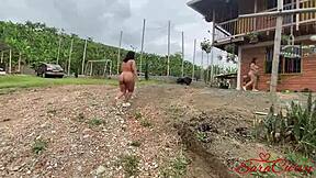 Mi hijastra y yo nos ponemos traviesas en el supermercado