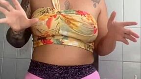 check out my swollen big pussy flashing live now