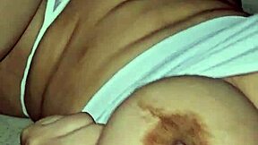 i JERK OFF with HOT mature MOMMY squirting her BIG PUSSY part 1