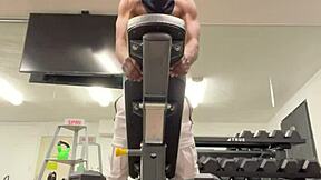 Strong bodybuilder lifts petite ladies for outdoor public sex workouts?