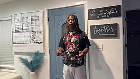 delivery guy seduced by horny big ass housewife