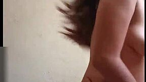 Petite hermanastra's sloppy mamada leads to screaming cowgirl ride