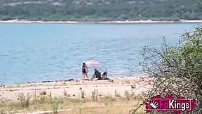 wanna see amanda luxor hunt dirty rookies for public outdoor fucks?