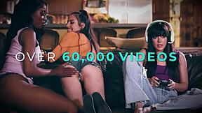 yo these two chicks at the massage are straight up facefucking each other with wet pussies!!