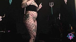 Blonde PAWG milf's asshole rimmed by leashed slave then rides rough in heels