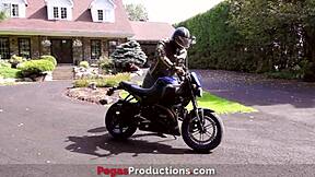 Vyxen Steel's Busty Tease Outdoors