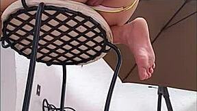 en la piscina publica mi chica pelirroja bikini anal fisting creampie divino 😍🍑💦