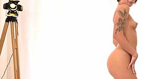 short hair newbie jennifer flex stretched tight holes by agent cock