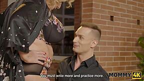 i get so thrilled by this mature blonde cougar in stockings