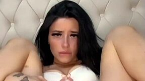 Horny American Student Fingers Dripping Pussy on Webcam