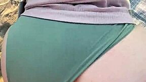 oh yeah, nothing beats sex on the beach with this huge ass wet pussy babe 🍑🏖️💦