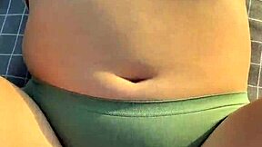 oh yeah, nothing beats sex on the beach with this huge ass wet pussy babe 🍑🏖️💦