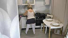 milf begs for rough anal assfucking now!