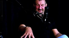 ted o ex-presidente getúlio vargas primo da mãe come novinhas no sofá da mansão carlos urach sheer red