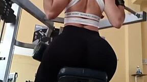 Rosmery Lara's athletic big ass bounces in tight leggings fitness slut