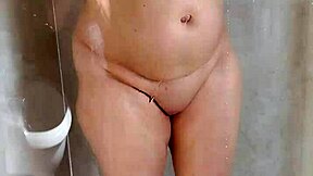 i crave my naked cleaner's teasing curves so bad