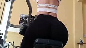 Rosmery Lara's athletic big ass bounces in tight leggings fitness slut