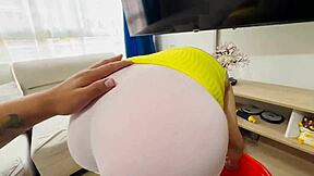 Wanna see this huge cameltoe colombian wife slut flash her fat pussy while cleaning home?