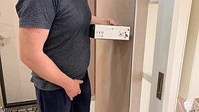 courier spies then gets brazenly fucked doggystyle!