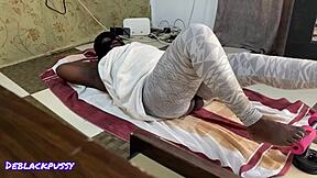 Watch me work out flashing my black pussy turning the whole gym into whores