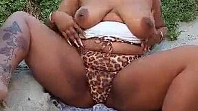 damn this bbw pussy squirts outdoors wild