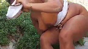 damn this bbw pussy squirts outdoors wild