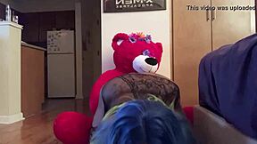 EbonY Lap Dance Tempts with Juicy Black Curves in Reality Tease